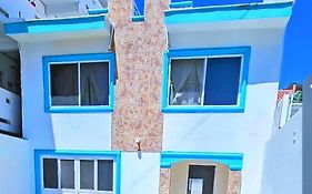 Yeyos Hotel